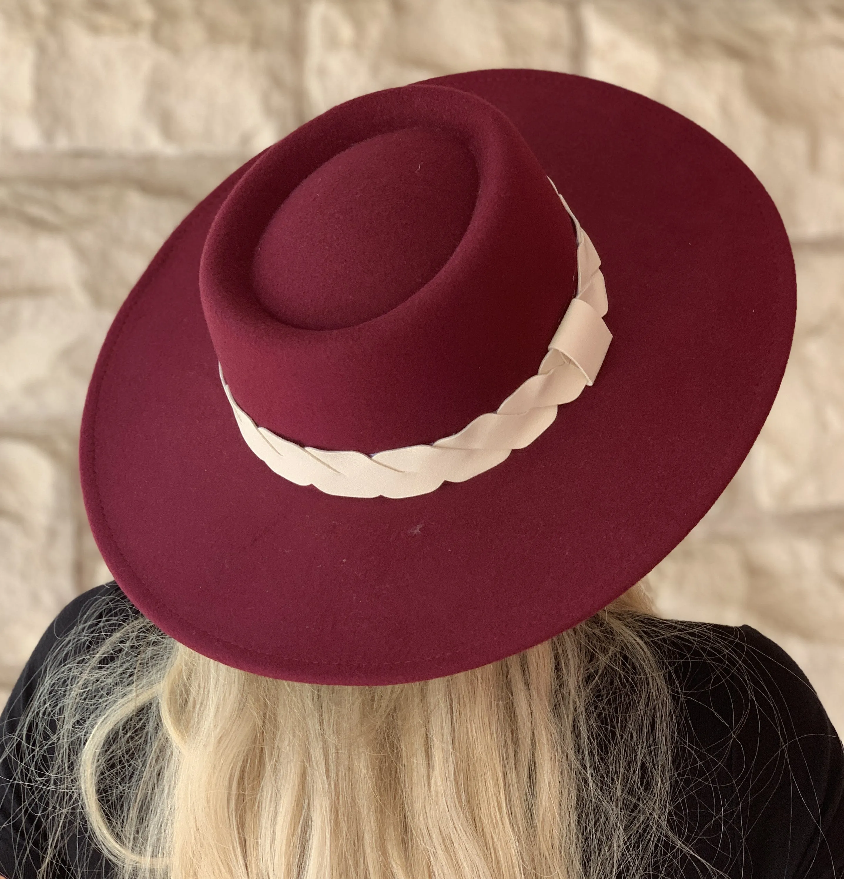 Jen & Co Ramsey Vegan Leather Trim Fedora Hat In Wine