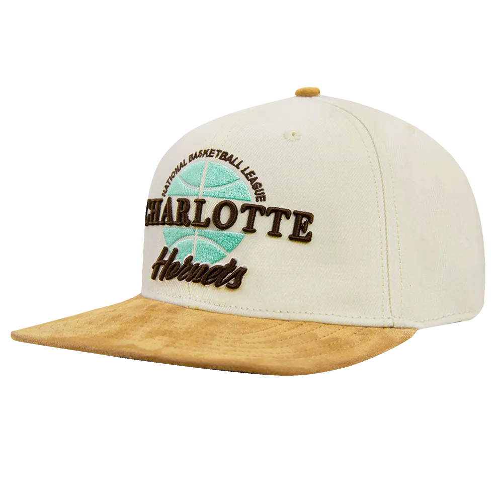 NBA CHARLOTTE HORNETS BUTTER SUEDE SCRIPT STRAPBACK HAT (EGGSHELL/SUEDE)